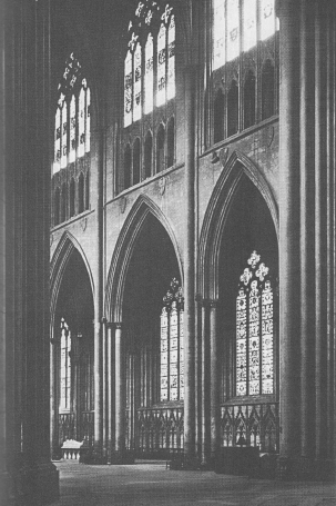 Неф и аркада Йоркского собора, нач в 1291